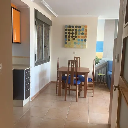 Enfoz Con Parking Y A La Orilla Del Mar * Foz