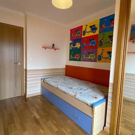 Enfoz Con Parking Y A La Orilla Del Mar * Foz